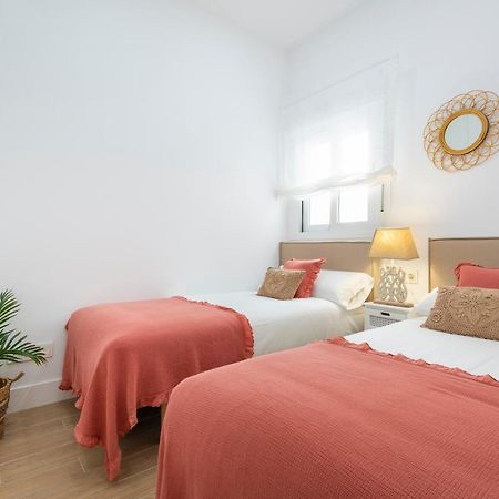 Genteel Home Juan Rabadan Seville Luaran gambar