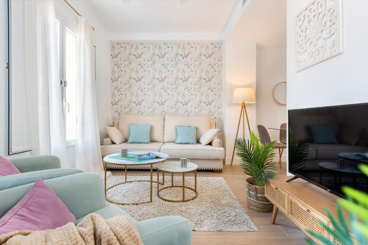 Genteel Home Juan Rabadan Seville Luaran gambar