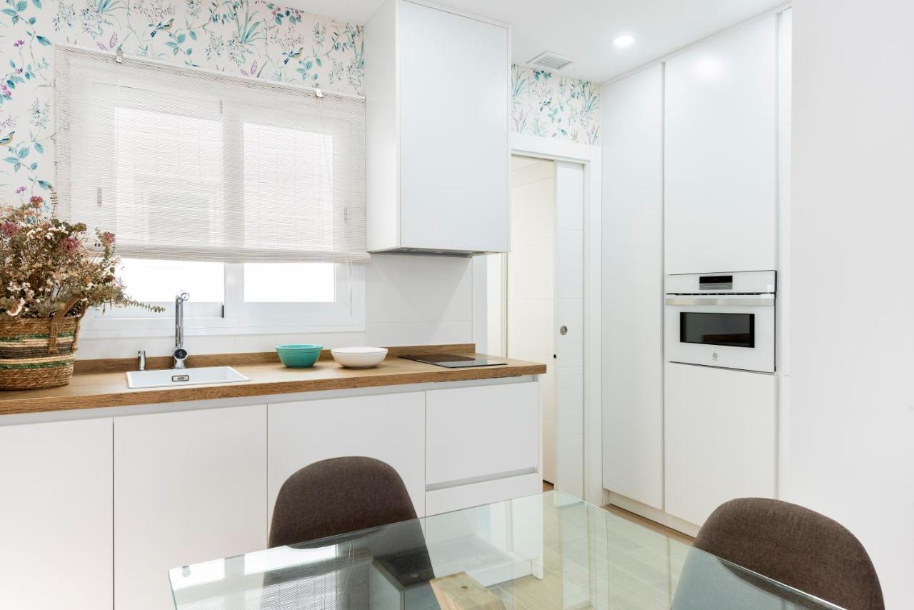 Genteel Home Juan Rabadan Seville Luaran gambar
